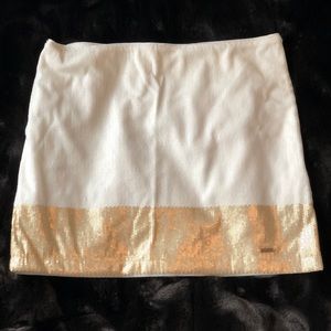 NWOT Hollister champagne/gold & white Sequin MINI